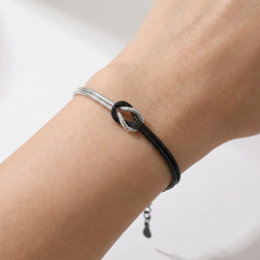 Bracciali Coppia Nodo Infinito in Argento 925 – Set Bicolor Argento e Nero