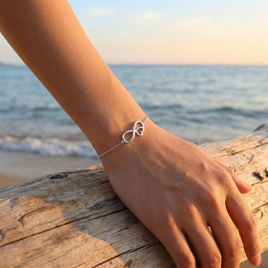 Bracciale Infinito Donna in Argento 925 con Cuore – Regolabile