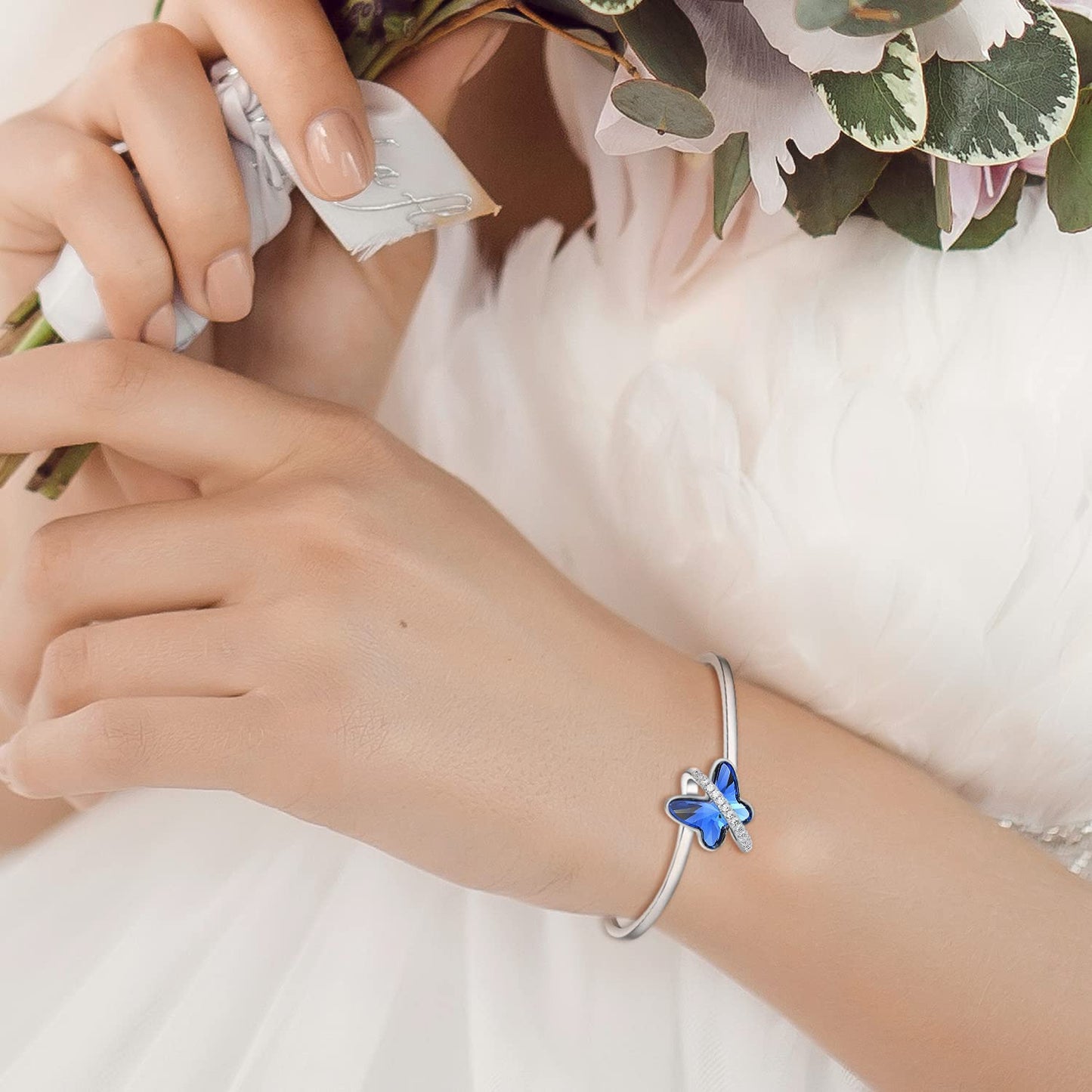 Bracciale Donna con Farfalla Blu e Zirconi 5A – Elegante e Regolabile